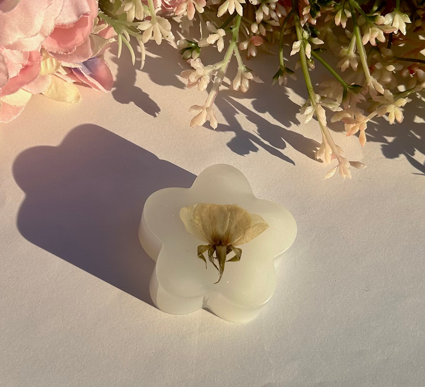 Floral White Photo Holder